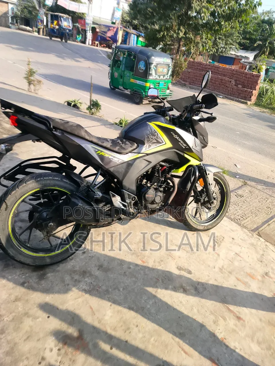হোন্ডা হর্নেট ২০২১ সবুজ