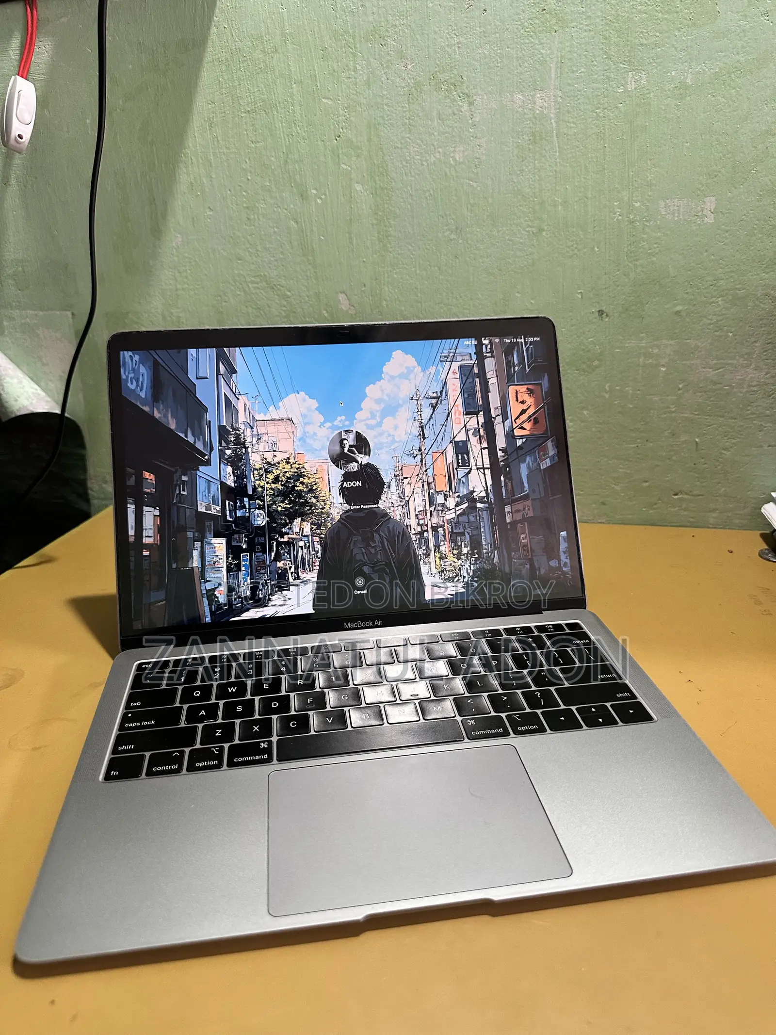 Laptop Apple MacBook 2019 8GB Intel Core I5 SSD 256GB