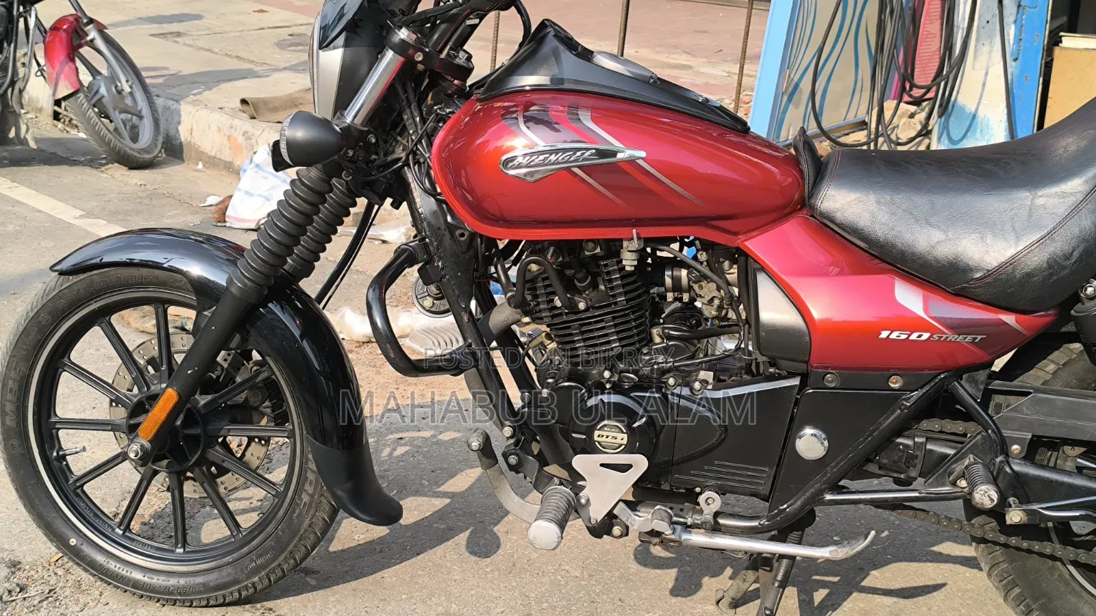 বাজাজ এভেঞ্জার ১৬০ স্ট্রিট ২০২১ লাল