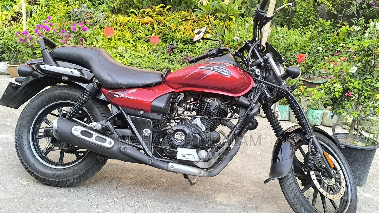 বাজাজ এভেঞ্জার ১৬০ স্ট্রিট ২০২১ লাল