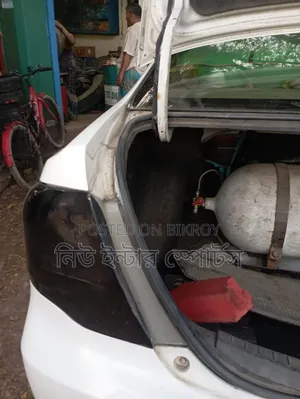 টয়োটা এক্সিও ২০১২ সাদা