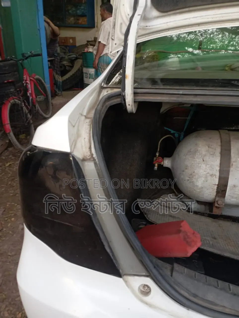 টয়োটা এক্সিও ২০১২ সাদা