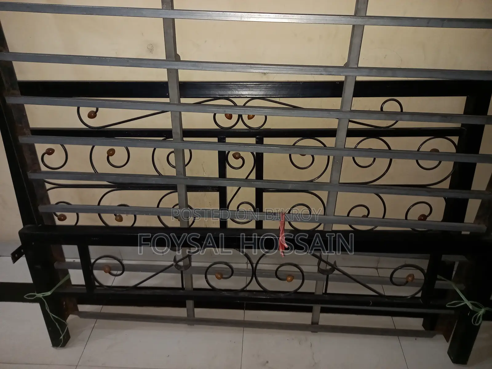 Metal Bed Queen Size