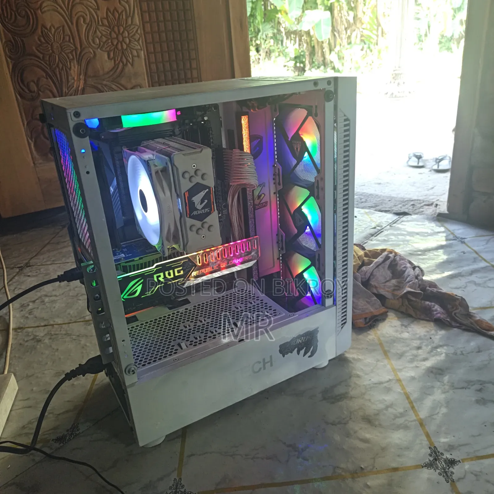 Desktop Computer Gigabyte 8GB AMD Ryzen 5 SSD 250GB