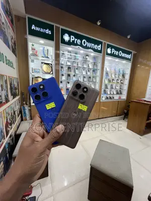 মোটরোলার এজ ৬০ প্রো ২৫৬ জিবি নীল