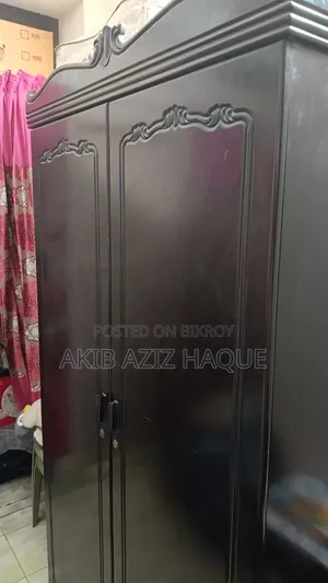 মালয়েশিয়ান ওক কাঠের আলমারি