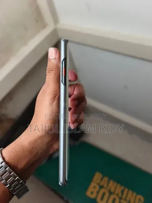 টেকনো ক্যামন ৪০ প্রো ৫জি ২৫৬ জিবি ব্ল্যাক