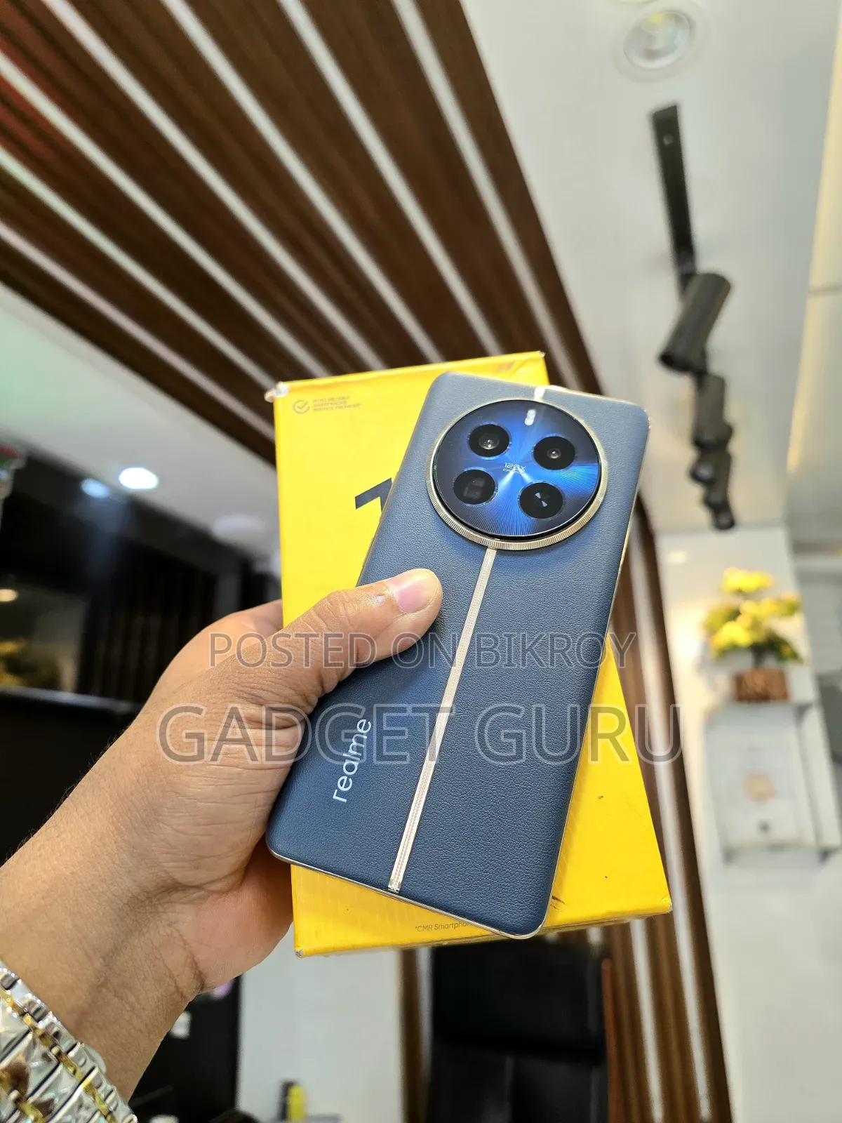 রিয়েলমি ১২ প্রো+ ২৫৬ জিবি নীল
