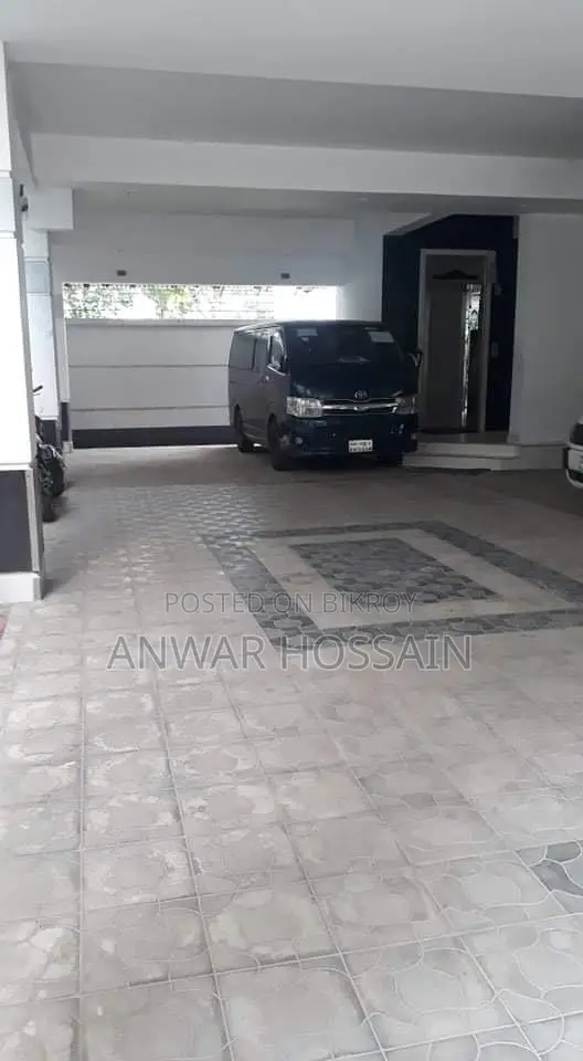বসুন্ধরায় সাজানো ৩-বেডরুমের বাড়ি বিক্রয়ের জন্য