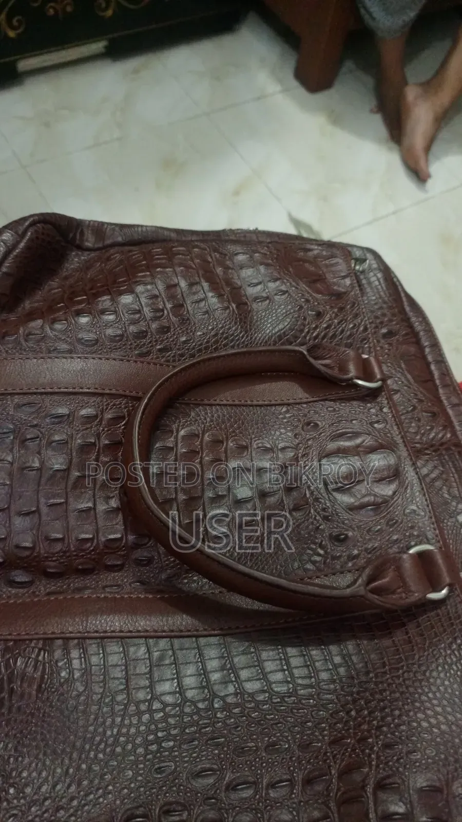 ১০০% পিওর লেদার ব্যাগ বিক্রি করতে চাই