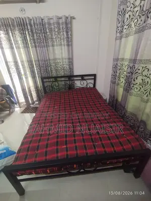 High-Quality Steel Bed