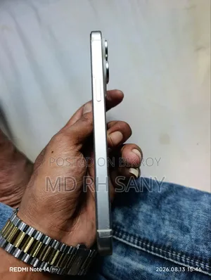 অ্যাপল আইফোন ১৫ প্রো ম্যাক্স ২৫৬ জিবি হোয়াইট