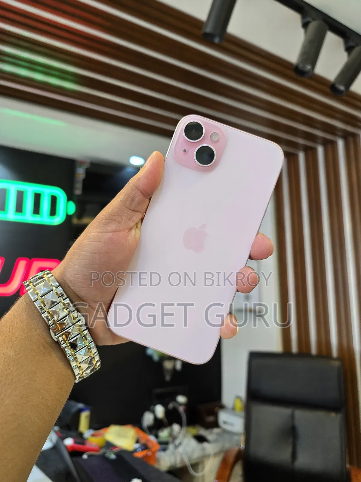 অ্যাপল আইফোন ১৫ প্লাস ১২৮ জিবি পিংক