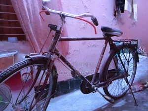 Hero Cycle - No issues, both tires are new.