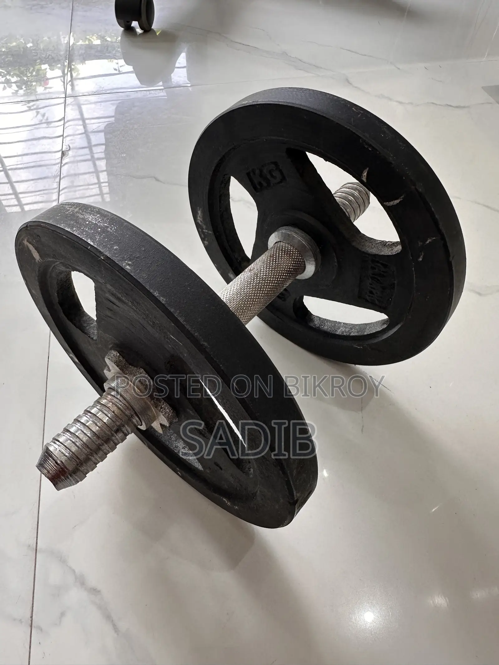 5 Kg Dumbbell Set With Black & Silver Colour