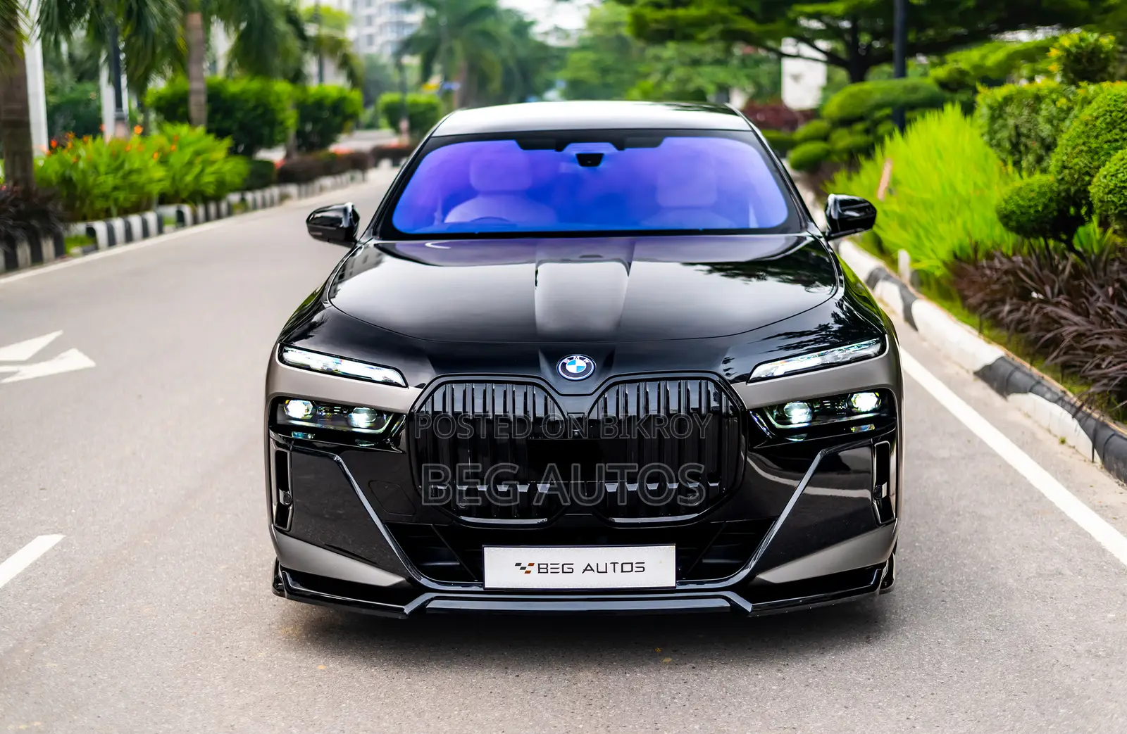 New BMW i7 2025