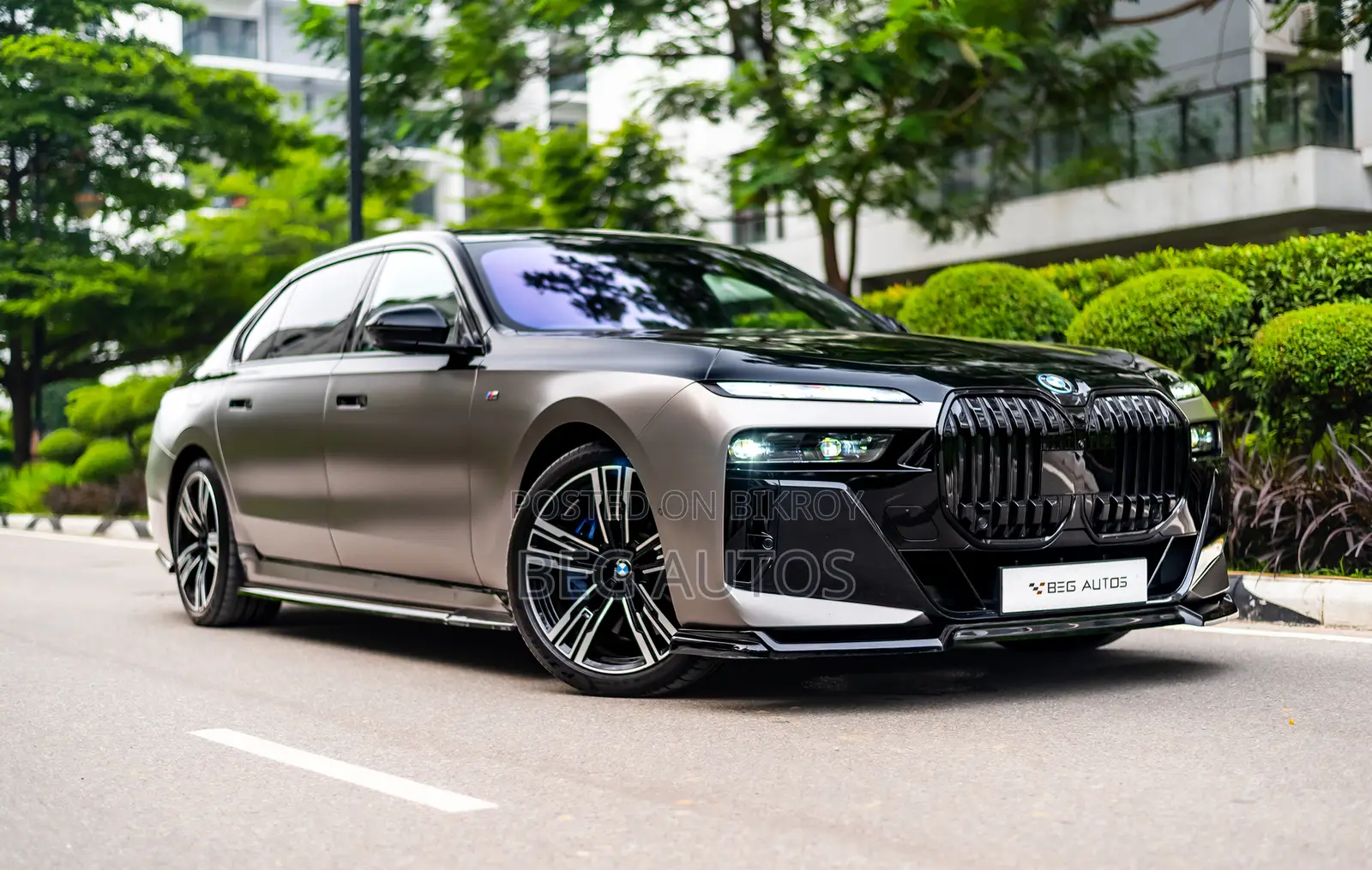 New BMW i7 2025
