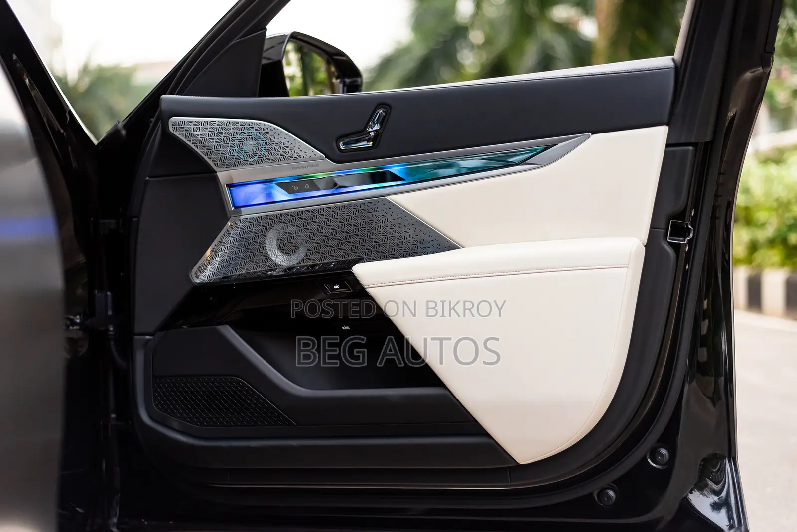 New BMW i7 2025