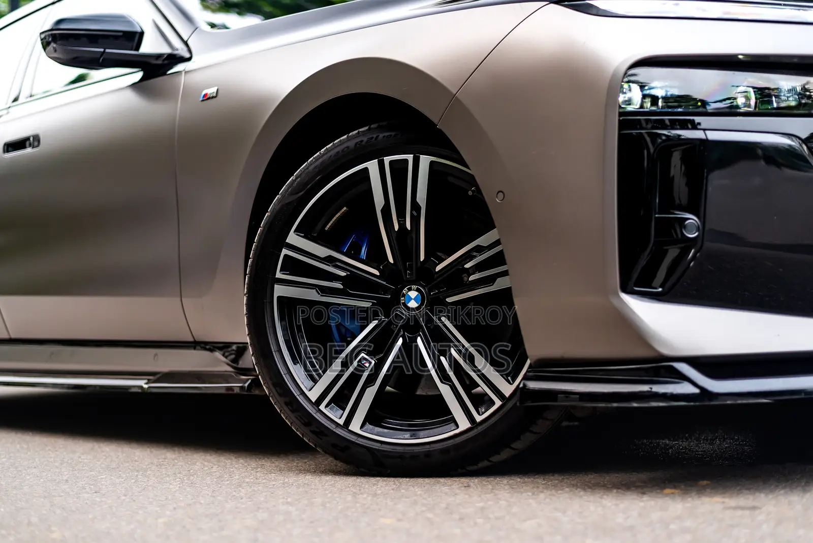 New BMW i7 2025