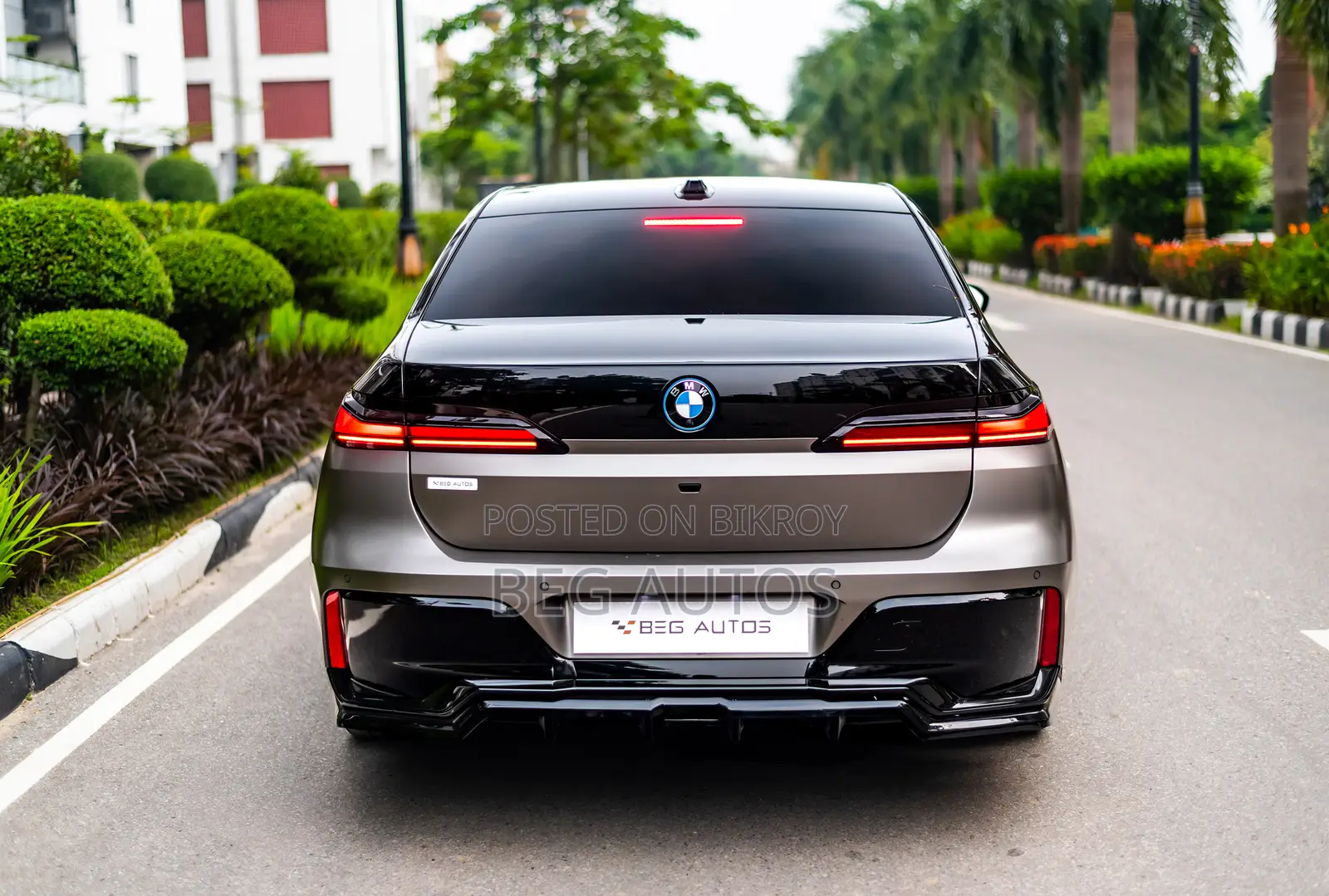 New BMW i7 2025
