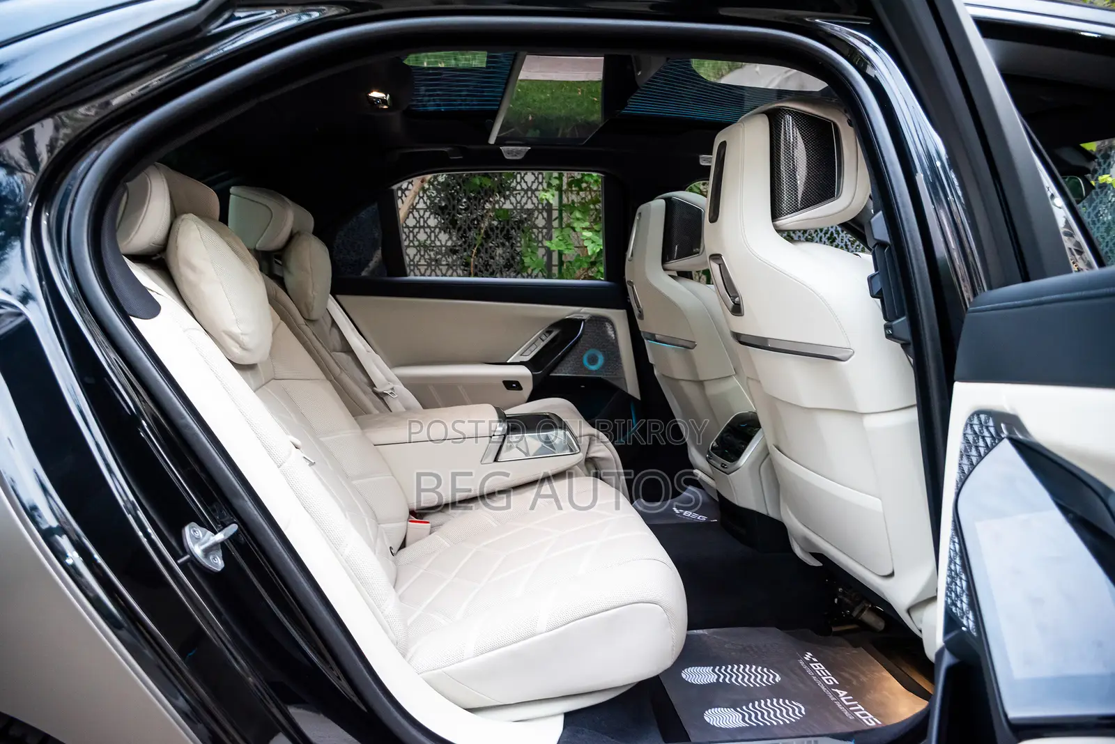 New BMW i7 2025