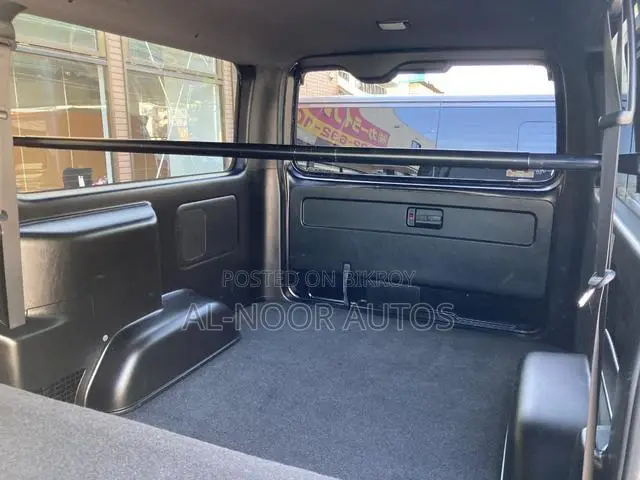 Toyota HiAce 2021 Black
