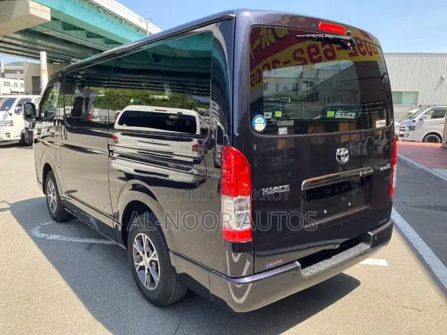 Toyota HiAce 2021 Black