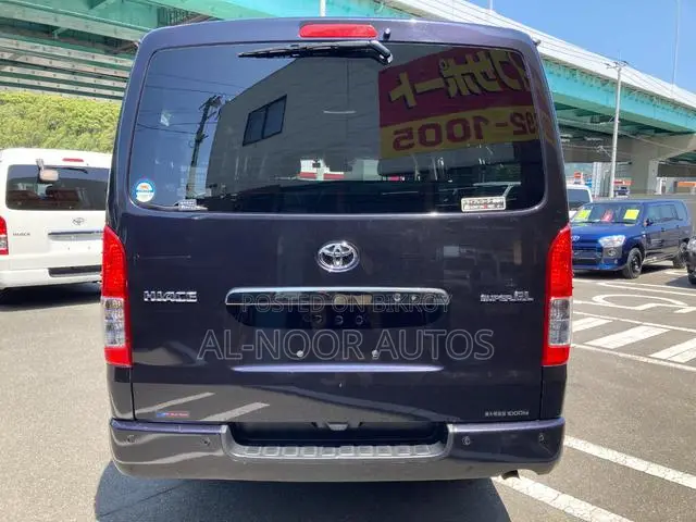 Toyota HiAce 2021 Black
