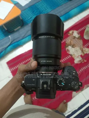 সনি এ৭টু উইথ ভিলট্রক্স ৮৫ ১.৮