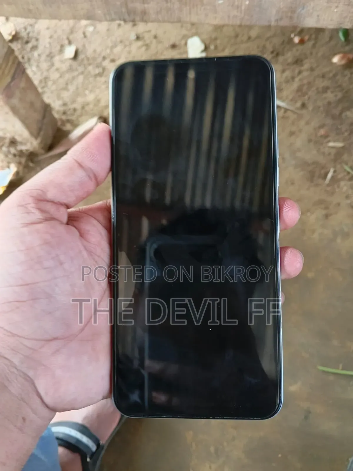 টেকনো স্পার্ক ৪০ ১২৮ জিবি সাদা