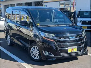 Toyota Noah 1.8 Front-Wheel Drive Hybrid (7-seater) 2021 Black