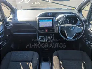 Toyota Noah 1.8 Front-Wheel Drive Hybrid (7-seater) 2021 Black