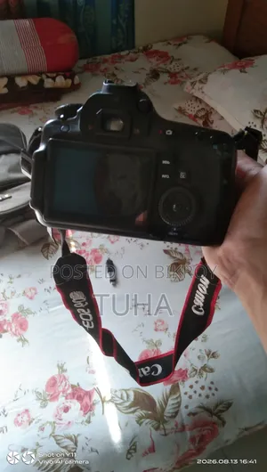 Canon 60D DSLR Camera
