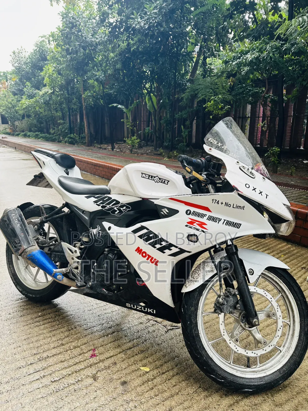 সুজুকি জিএস ২০২২ ব্ল্যাক