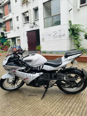 সুজুকি জিএস ২০২২ ব্ল্যাক