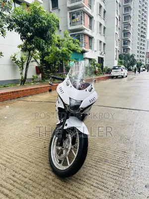 সুজুকি জিএস ২০২২ ব্ল্যাক