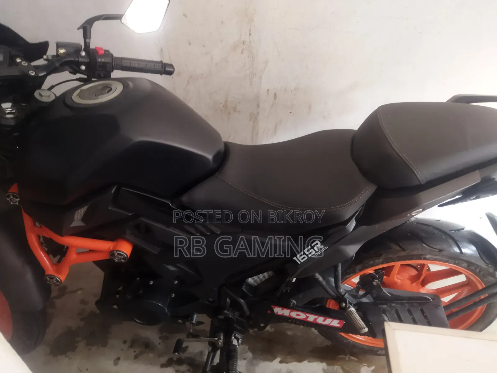Runner Bolt 165R 2025 Black