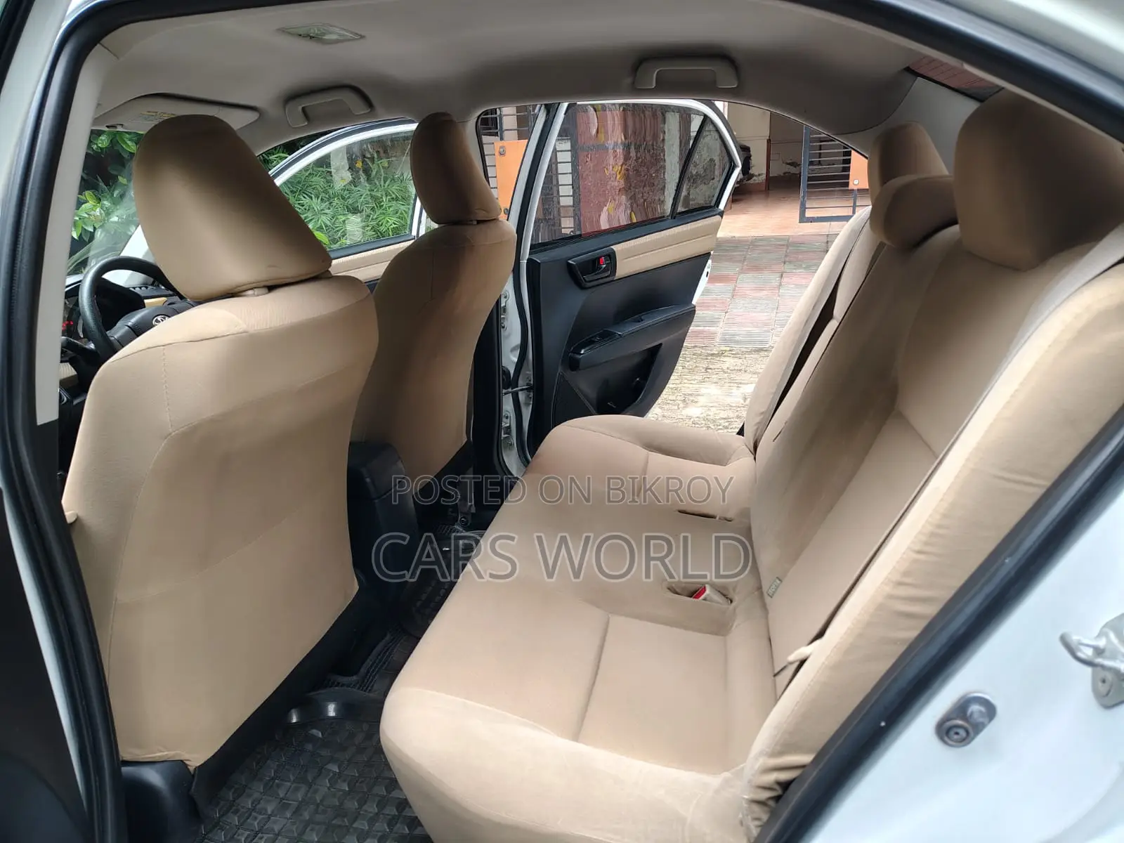 Toyota Axio 1.5 G Two-Wheel Drive 2013 White