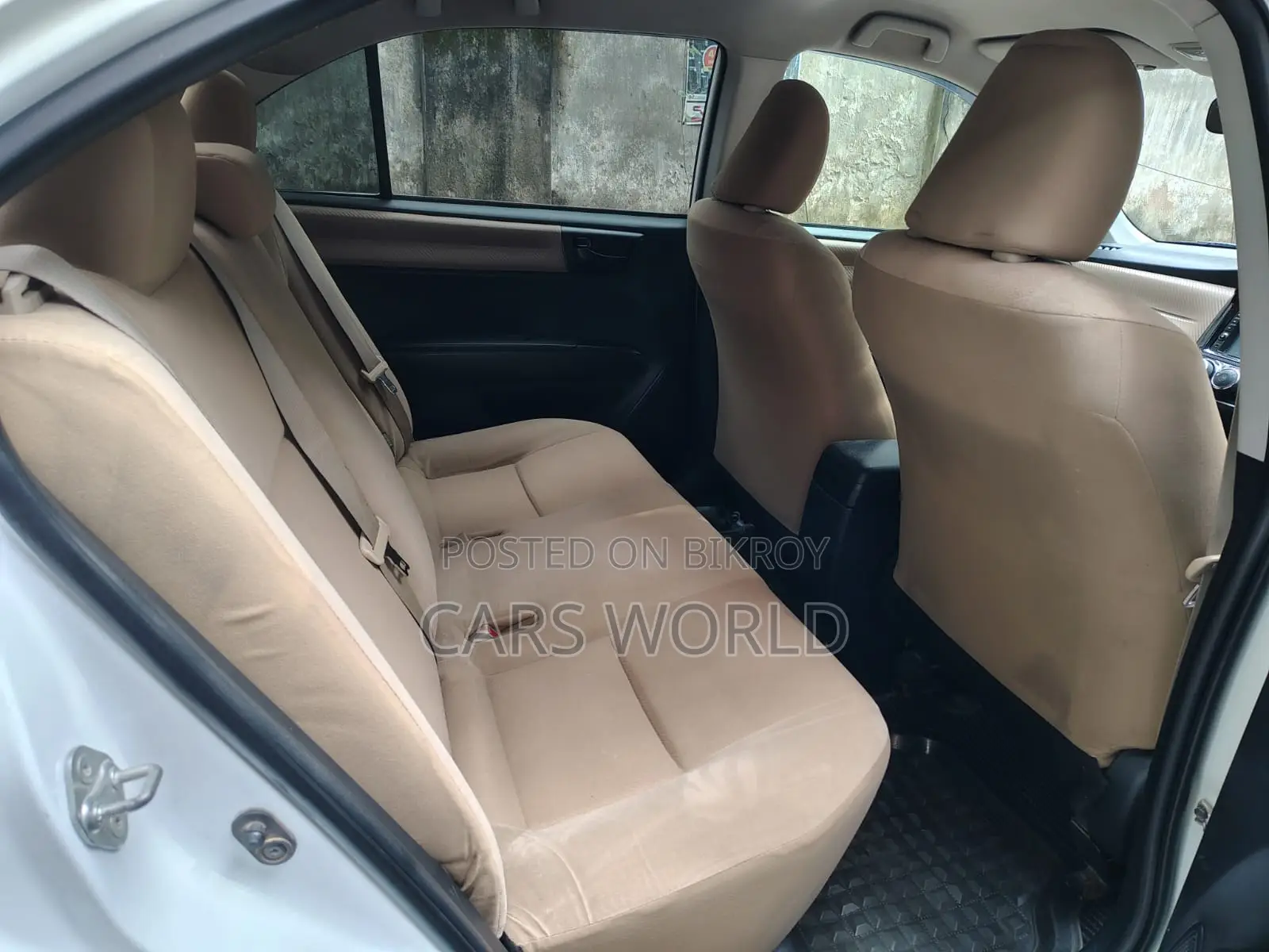 Toyota Axio 1.5 G Two-Wheel Drive 2013 White