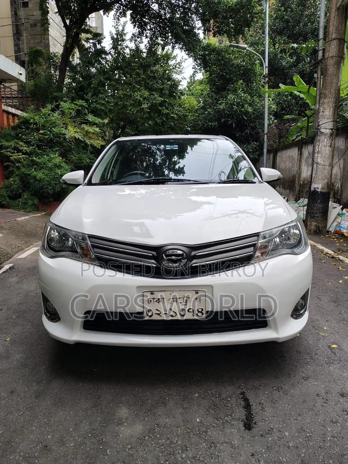 Toyota Axio 1.5 G Two-Wheel Drive 2013 White