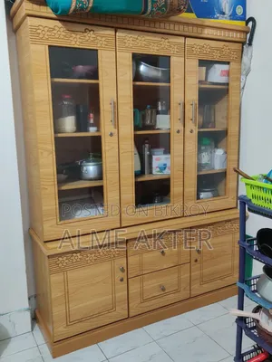 ৬/৭ ফিটের ওয়াল শোকেস বিক্রয় করা হবে।