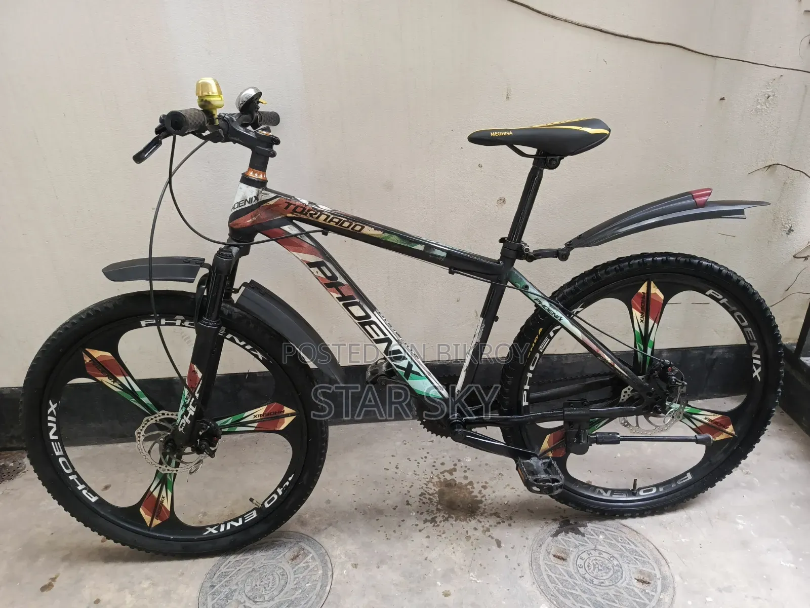 Phonix Brand (26) Inch Cycle for Sale.