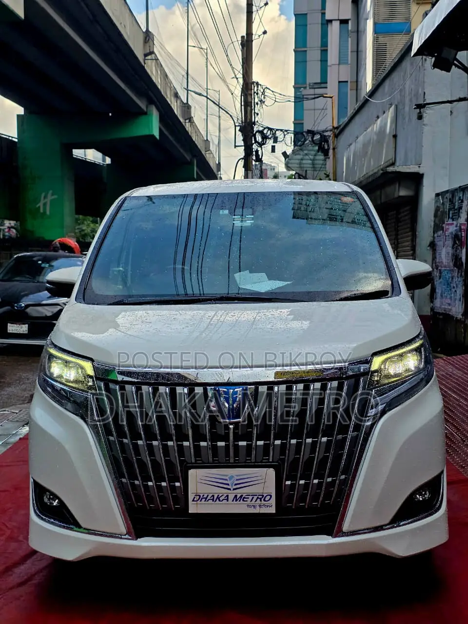 Toyota Esquire 2018 Pearl