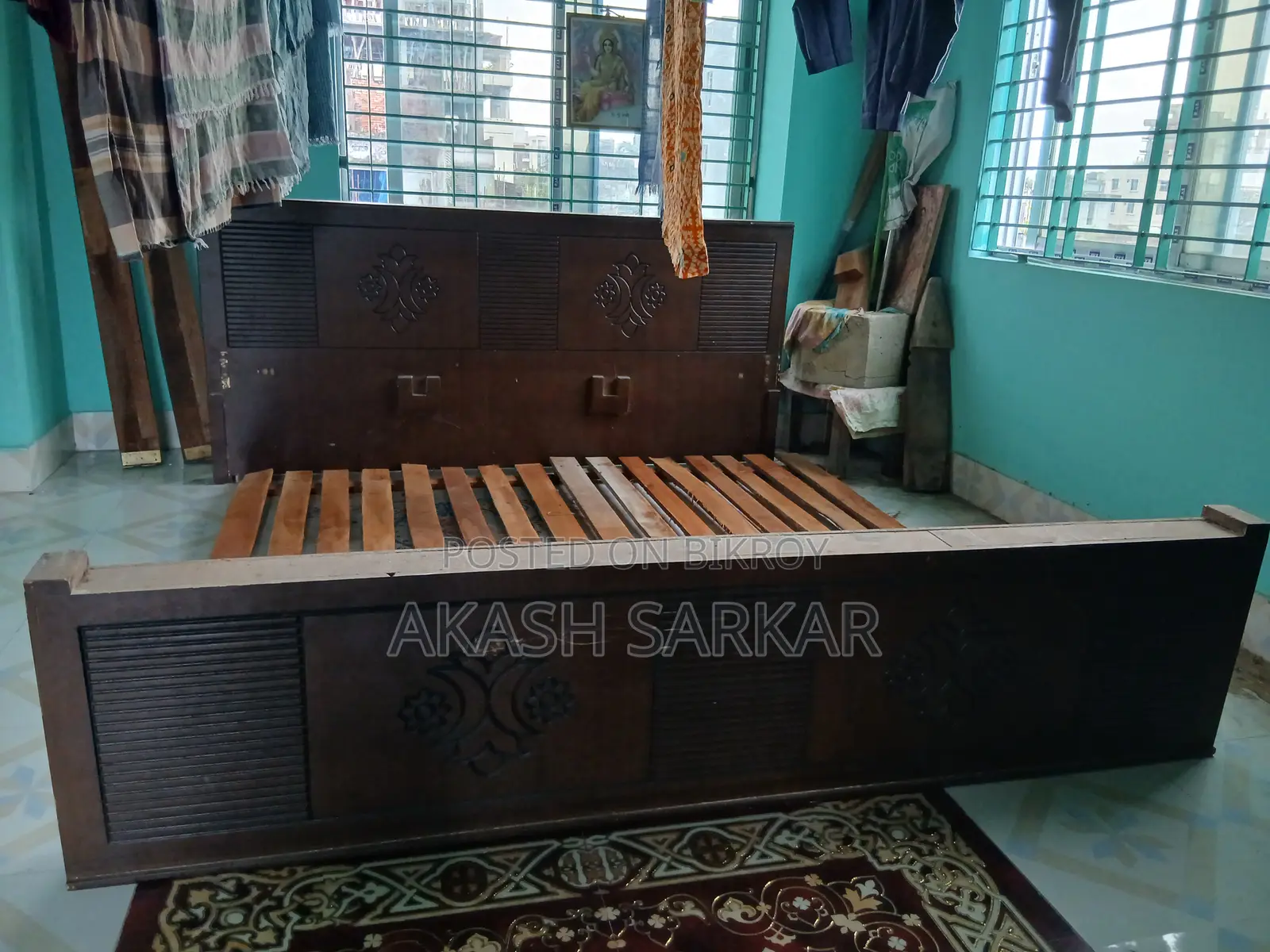 A box bed will be sold.