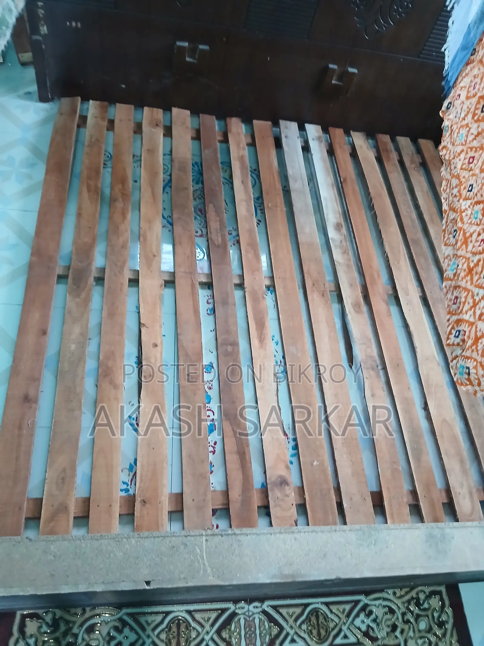 A box bed will be sold.