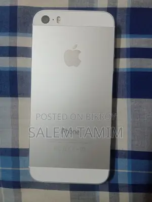 অ্যাপল আইফোন ৫এস ১৬ জিবি হোয়াইট