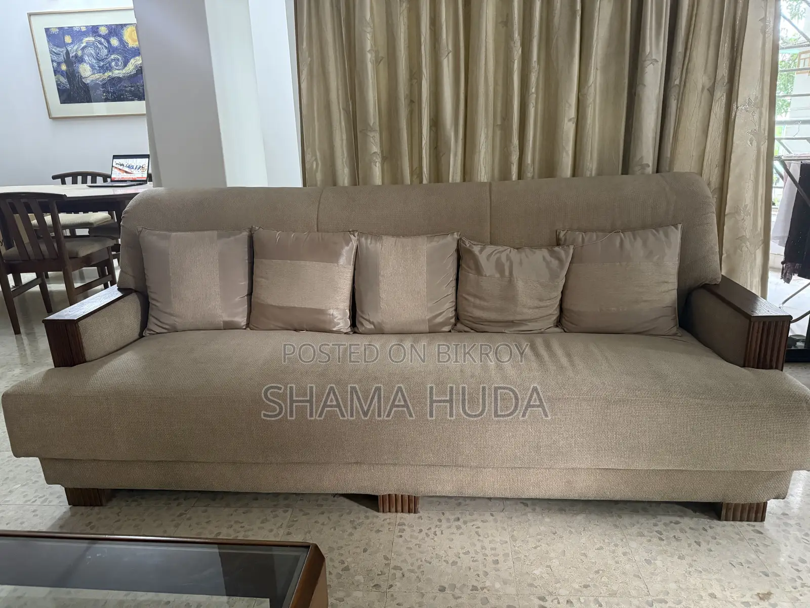 Modern Design 4 Seater Sofa Set With Glass Top Wooden Center Table