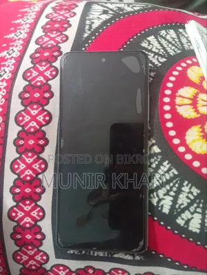 ইনফিনিক্স হট ৩০ ১২৮ জিবি