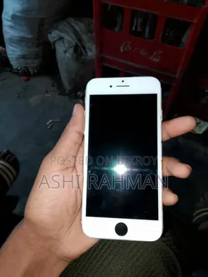 Apple iPhone SE (2020) 64 GB White