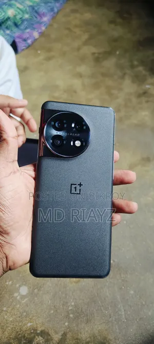 ওয়ানপ্লাস ১১ ৫১২ জিবি ব্ল্যাক